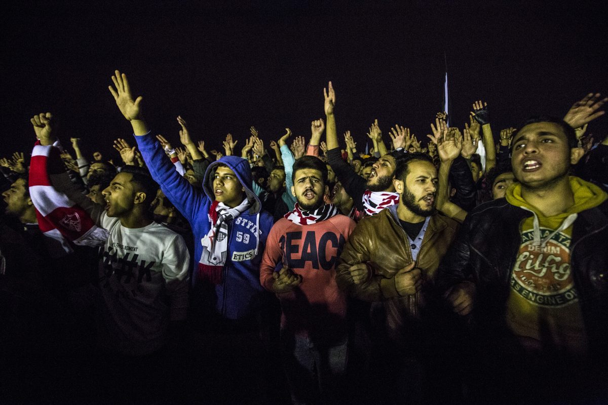 Nelle foto: una manifestazione degli ultras 'White Knights' nell'anniversario della strage dell'Air Defense Stadium. Ibrahim Ezzat, Il Cairo, febbraio 2016