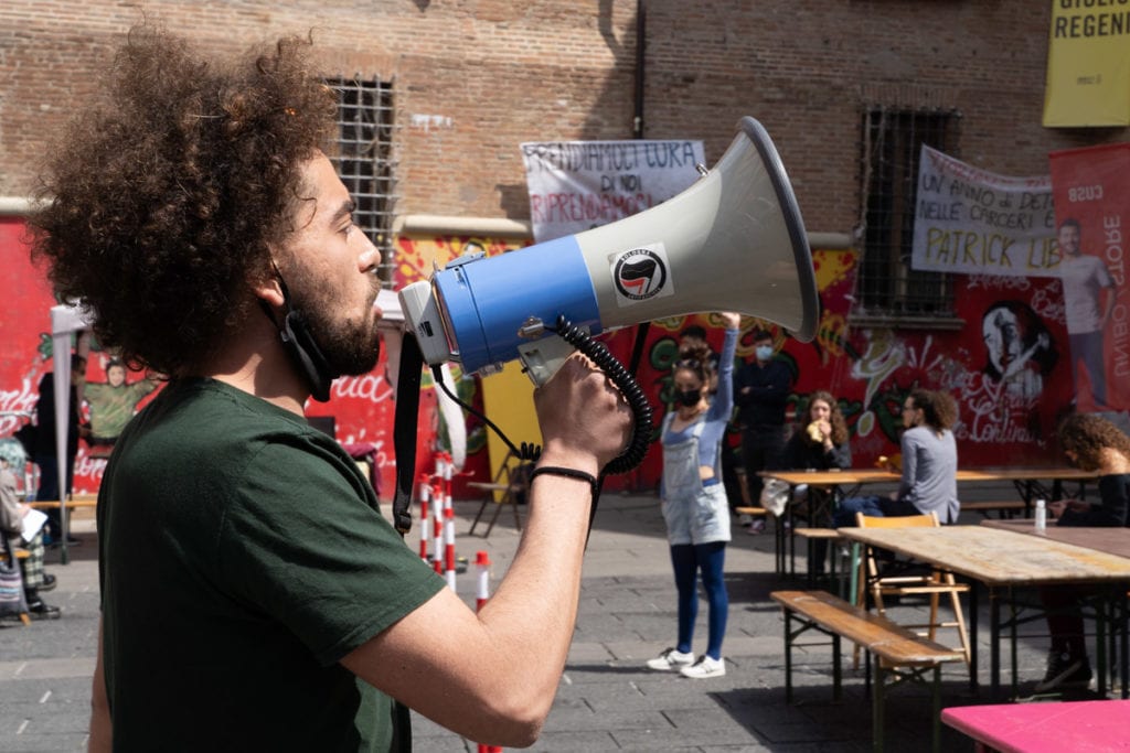 protesta studenti Saperi naviganti piazza Verdi Bologna