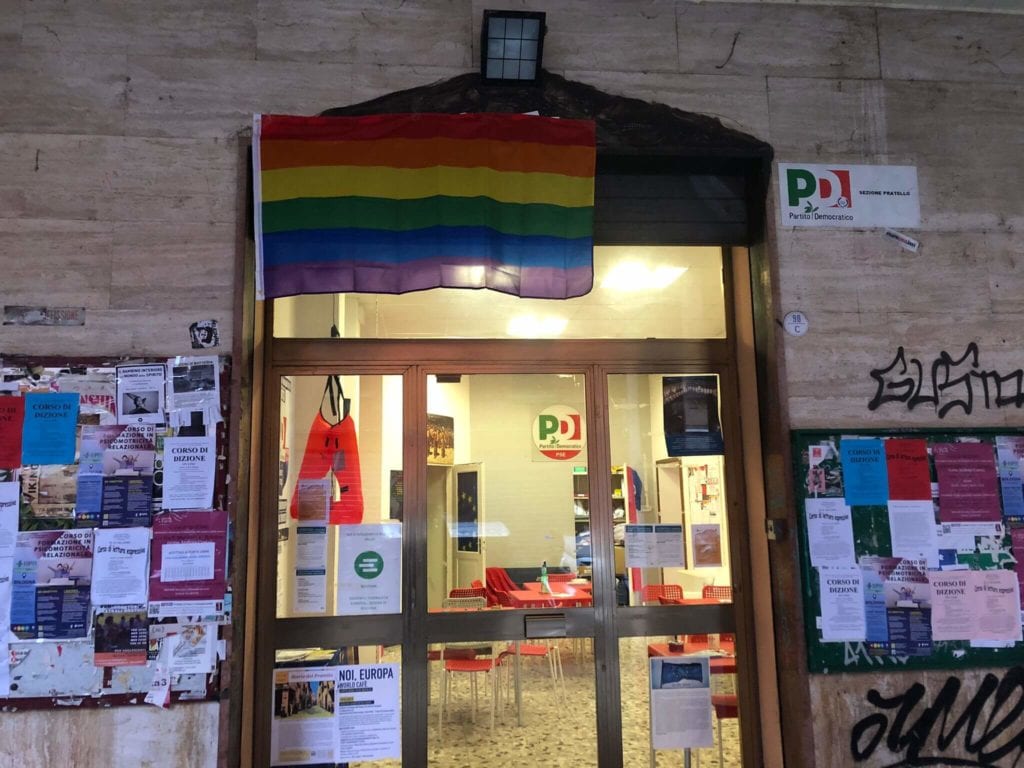 bandiera arcobaleno circoli pd bologna ddl zan