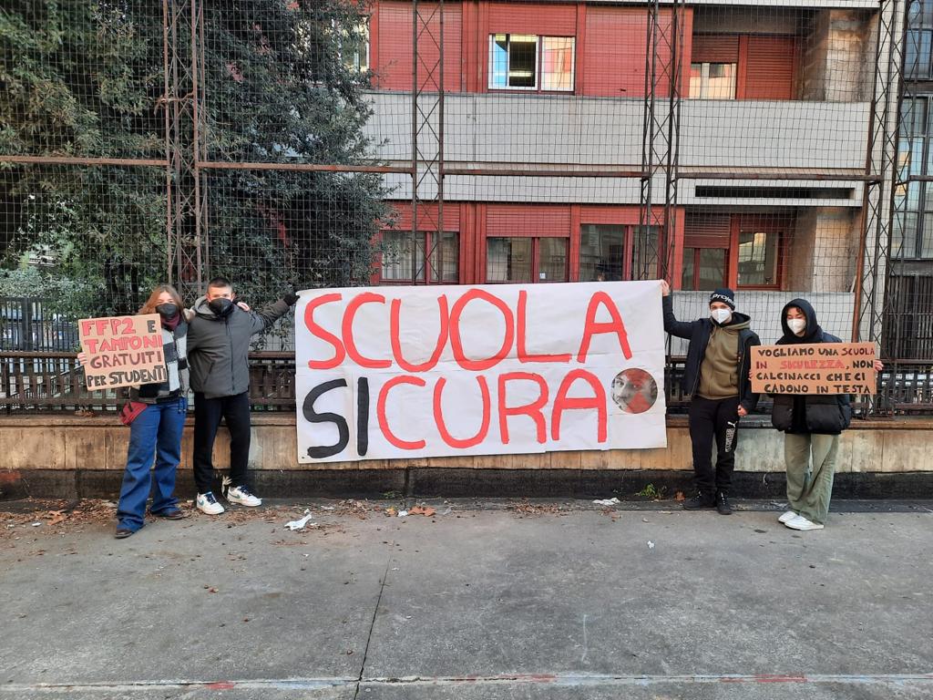 protesta studenti archimede pacinotti roma