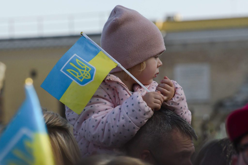 pace ucraina bambina
