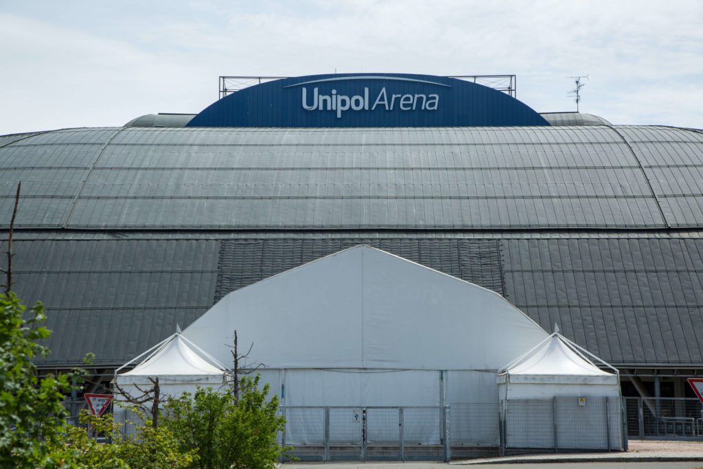 unipol arena