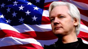 Julian Assange - Bandiera Usa (canva nostro)