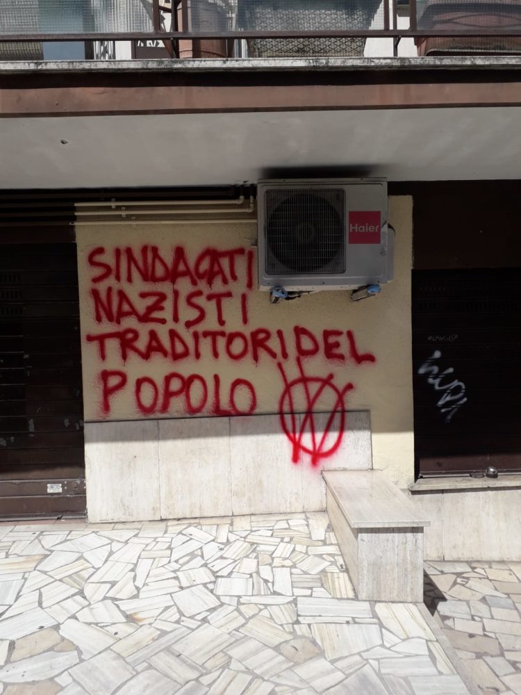 monterotondo_sede_pd_vandalizzata