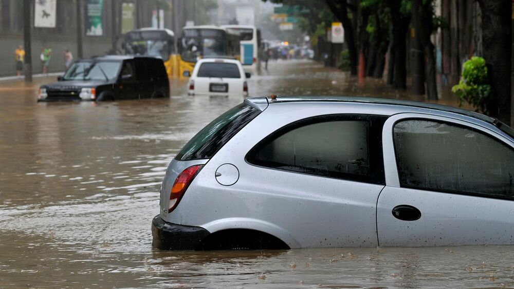alluvione-temporale-strade-allagate (1)