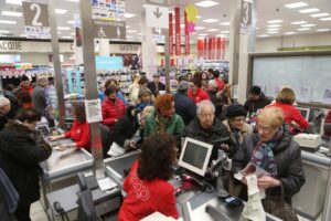 supermercato casse clienti
