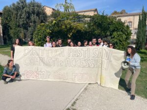 Protesta studenti Forlì su mensa