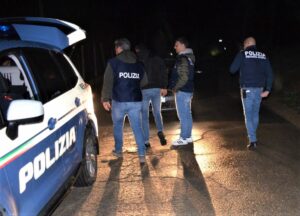 arresti Caltanissetta operazione Mare Aperto traffico migranti