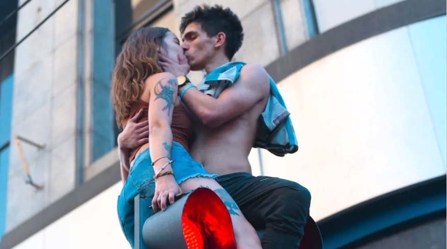 Il bacio sul semaforo in argentina