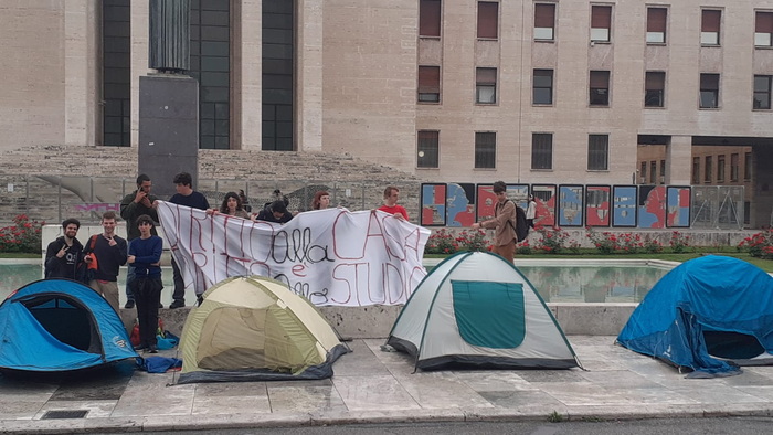 PROTESTA-STUDENTI-caro-affitti