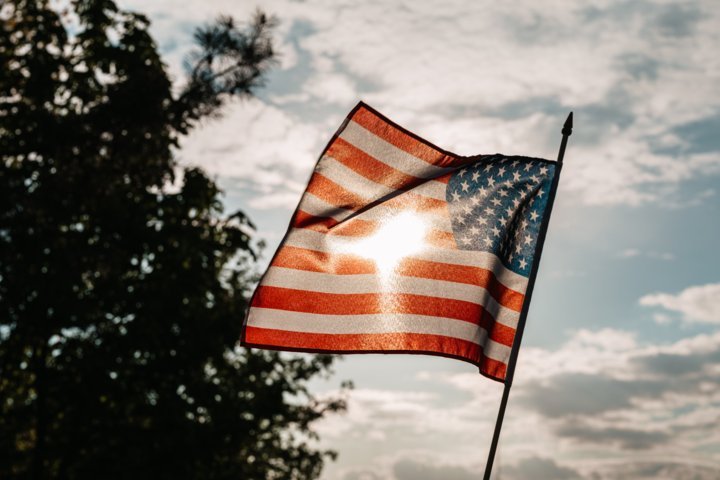 Un percorso a 10 tappe per la bandiera americana - Liberty Bell Edizioni
