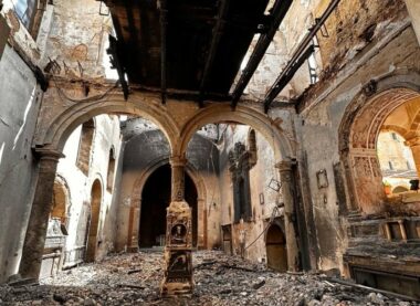 Palermo, chiesa Santa Maria del Gesù incendiata