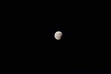 eclissi lunare parziale
