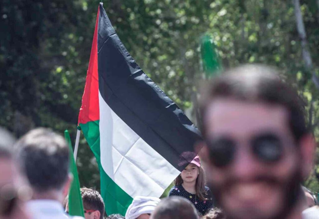 protesta-palestina-bandiera