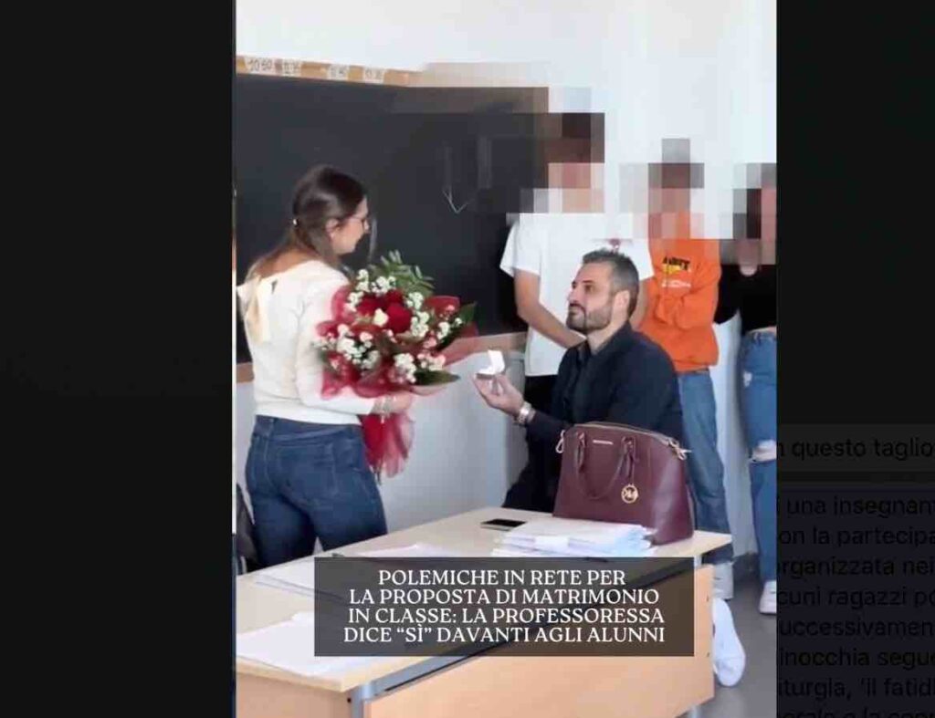 VIDEO  Proposta di matrimonio in classe per la prof, è polemica