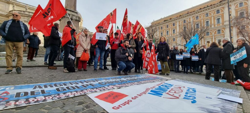 protesta milei argentina a roma