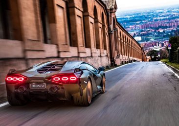 Lamborghini Siàn Bologna portici