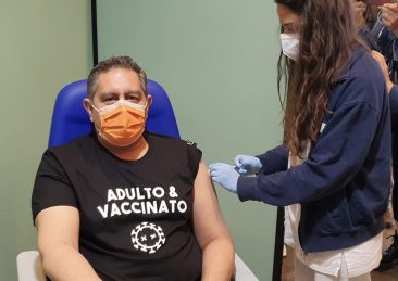 giovanni toti vaccino