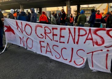 proteste no green pass porto di genova 1